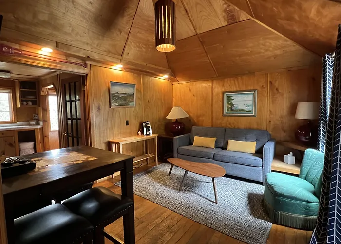 Anchor Inn Resort